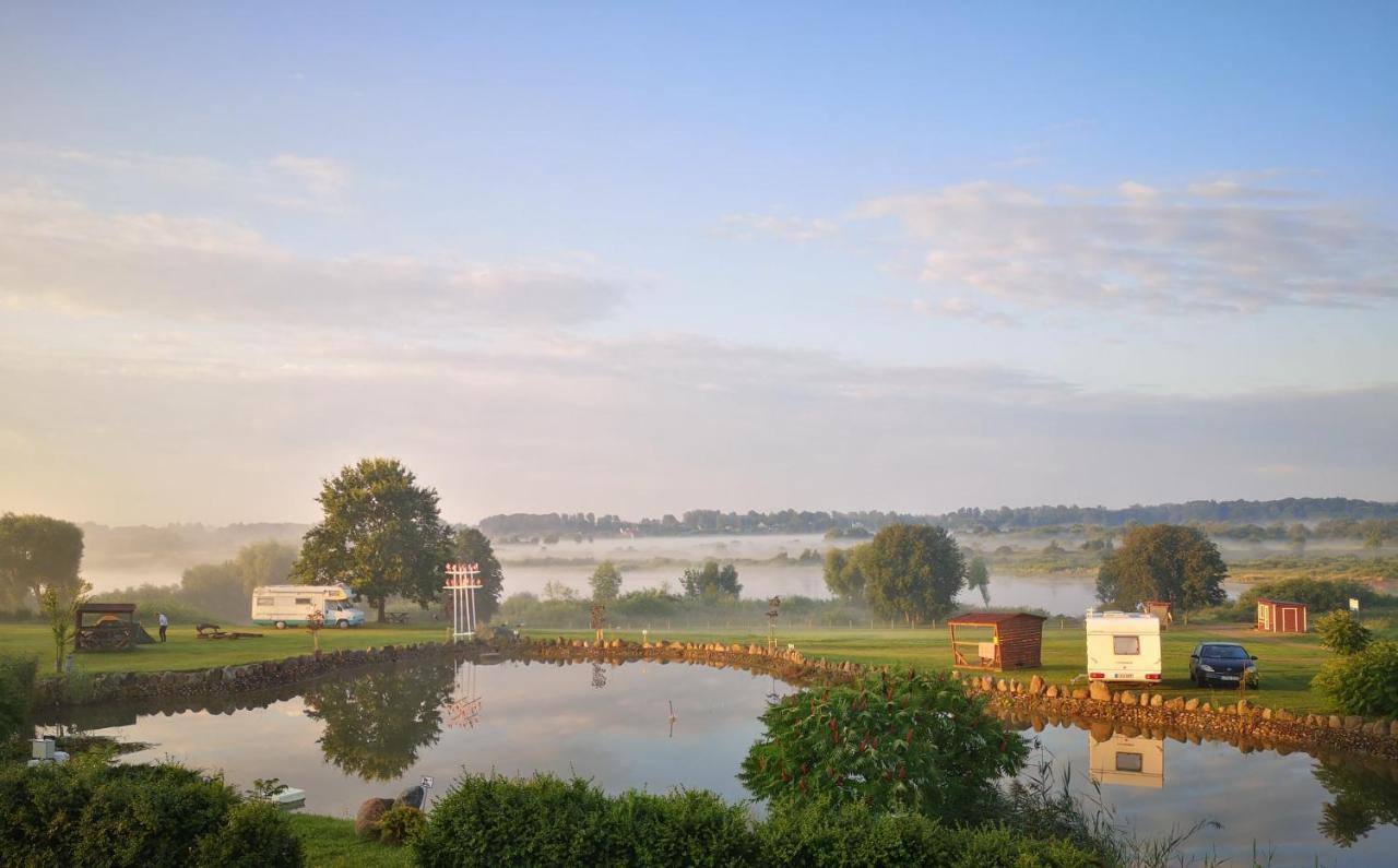 Camp Genys Hotel Юрбаркас Екстериор снимка